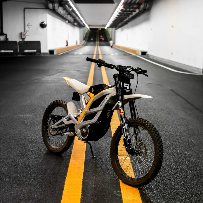 What does the 79bike falcon pro electric off-road motorcycle consist of?